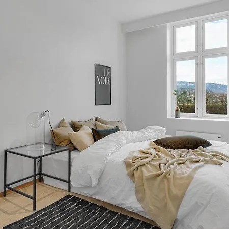Superior 4 Bedroom Appartement *