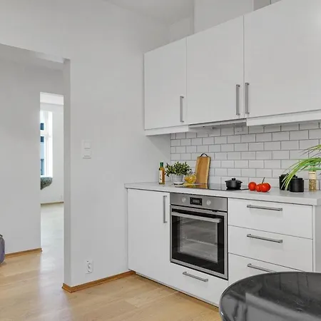 Superior 4 Bedroom Apartment Bergen